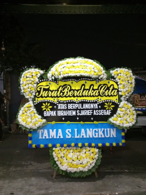 Papan Bunga Duka di Akesai
